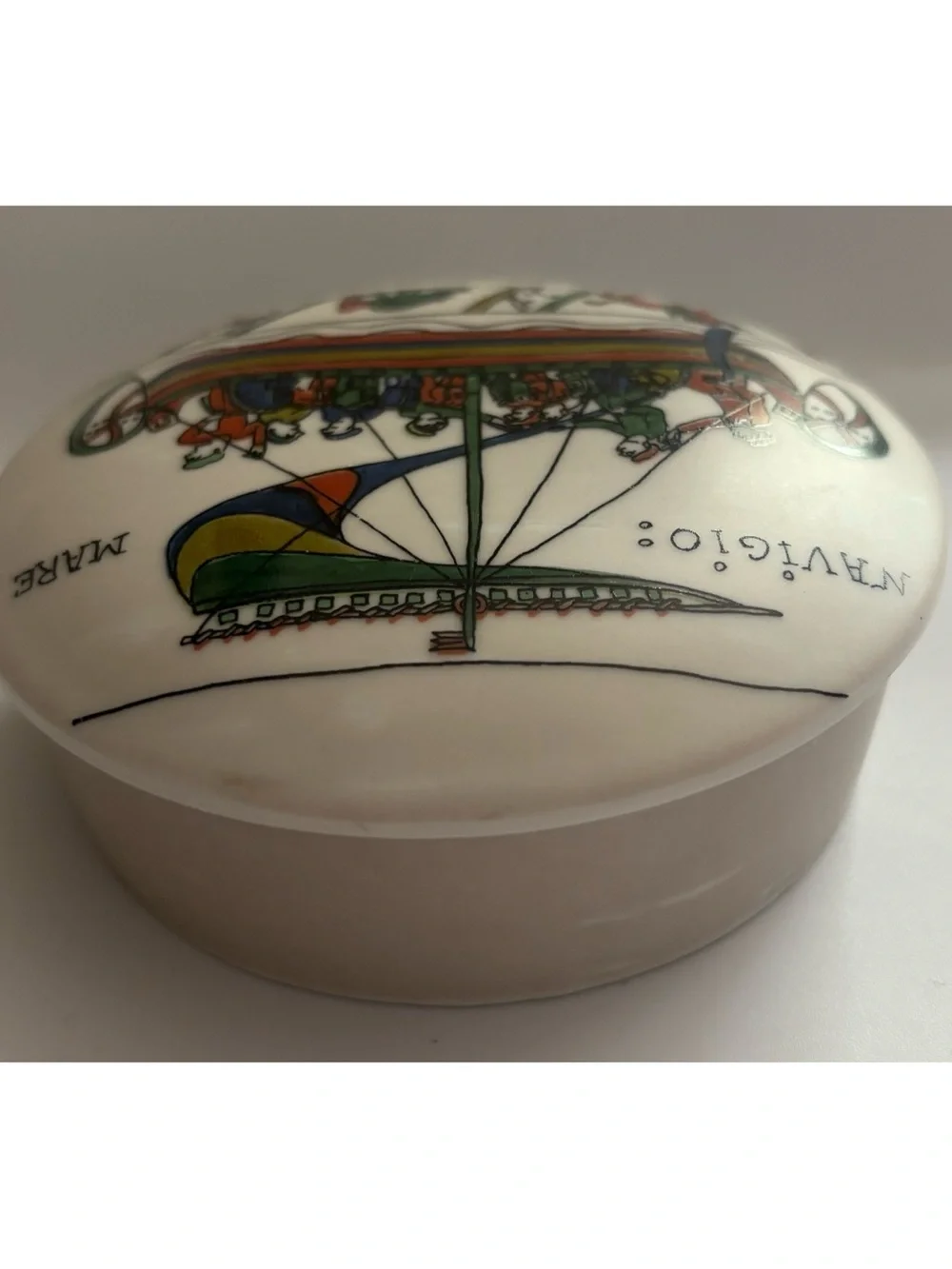 Limoges round trinket